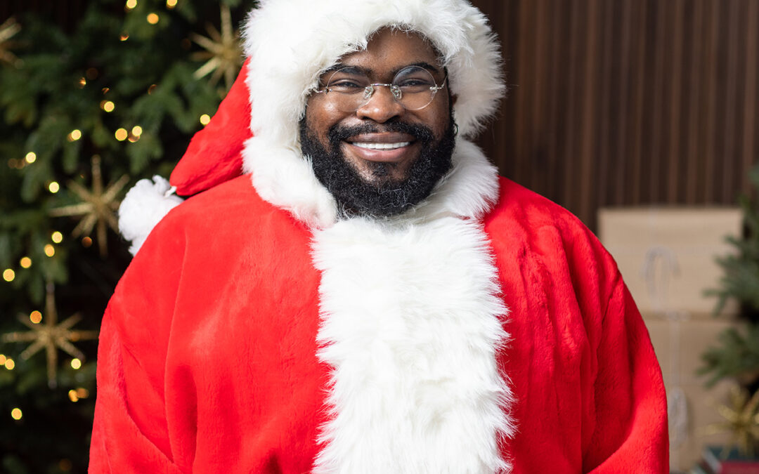 Santa Photos To Benefit Lowell Transitional Living Center